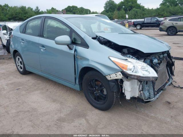  Salvage Toyota Prius