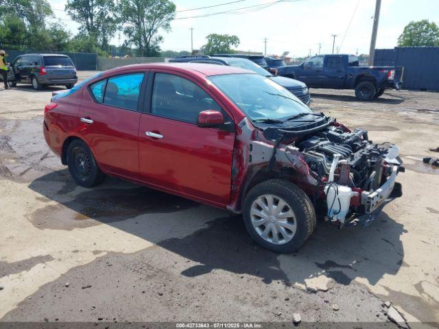  Salvage Nissan Versa