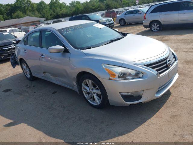  Salvage Nissan Altima