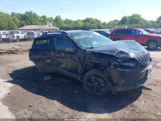  Salvage Jeep Cherokee