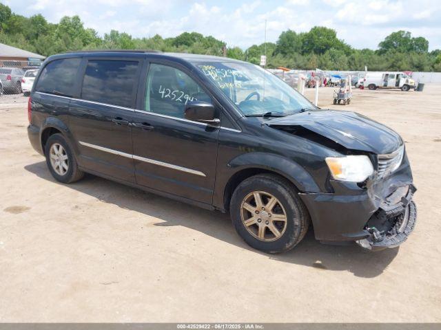  Salvage Chrysler Town & Country