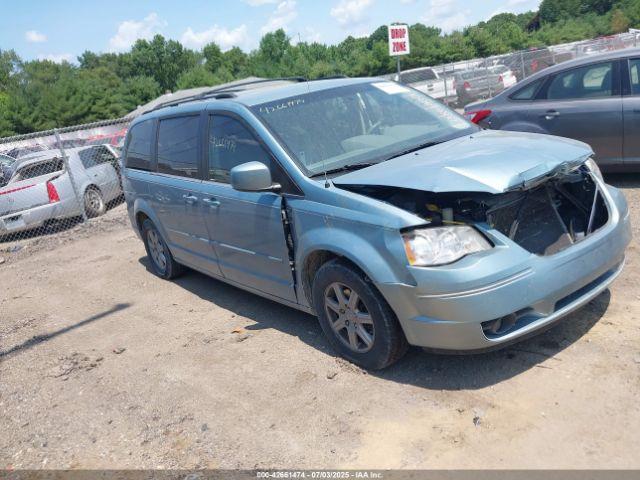  Salvage Chrysler Town & Country
