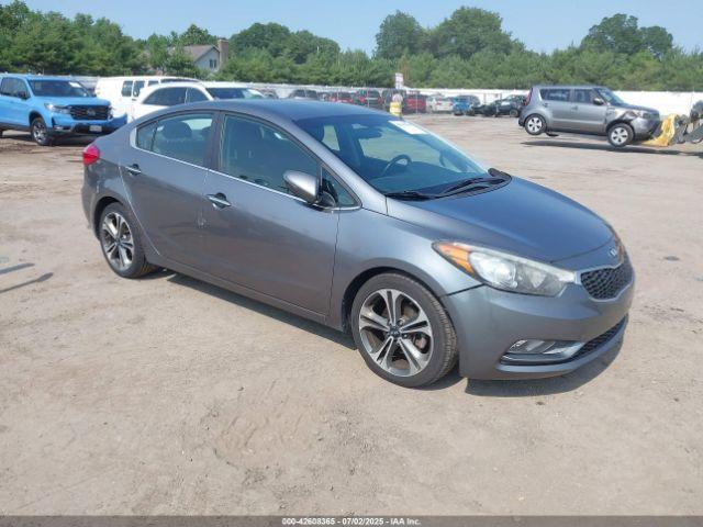  Salvage Kia Forte