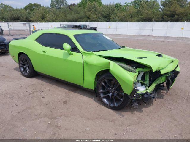  Salvage Dodge Challenger