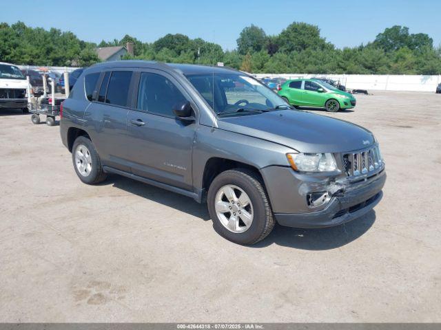  Salvage Jeep Compass