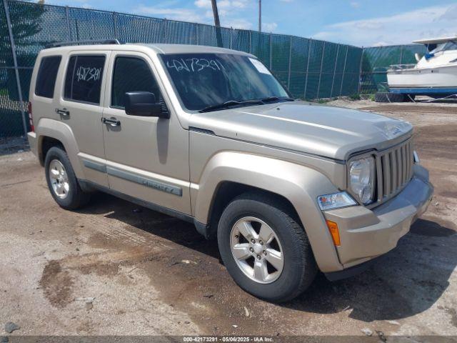  Salvage Jeep Liberty