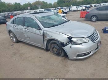  Salvage Chrysler 200