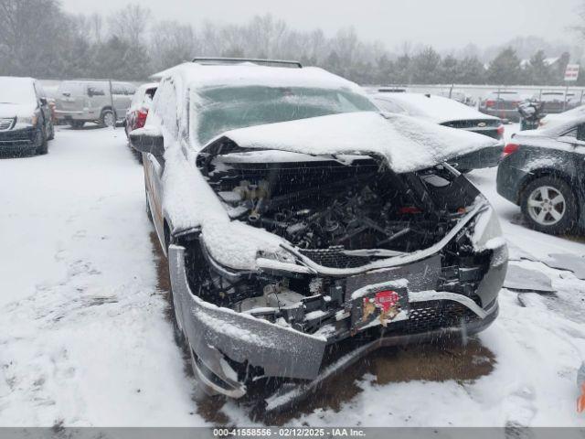  Salvage Chrysler Pacifica