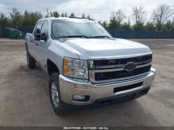  Salvage Chevrolet Silverado 2500