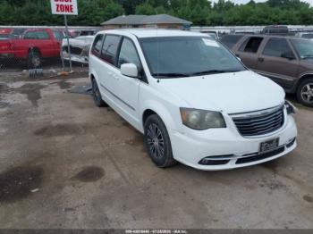  Salvage Chrysler Town & Country