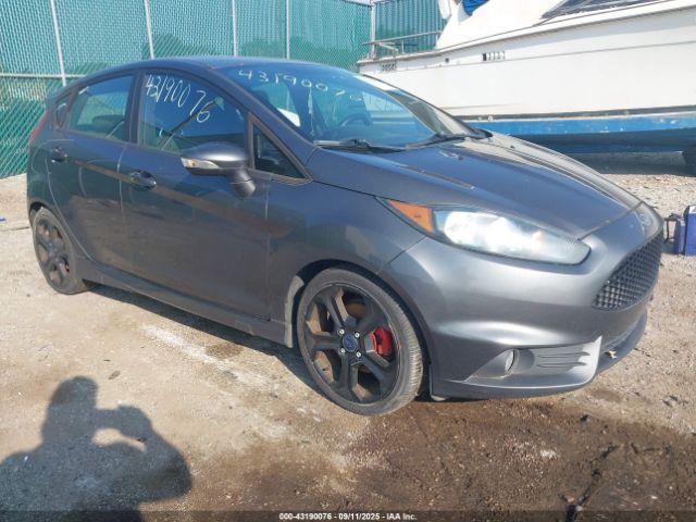  Salvage Ford Fiesta