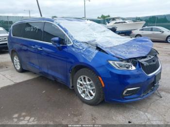  Salvage Chrysler Pacifica