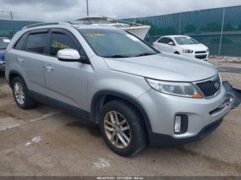  Salvage Kia Sorento