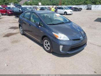  Salvage Toyota Prius