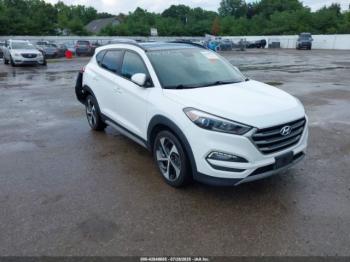  Salvage Hyundai TUCSON