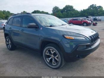  Salvage Jeep Cherokee