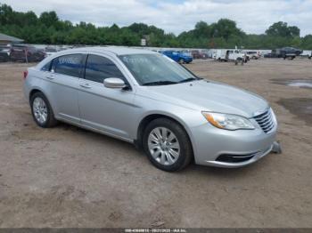  Salvage Chrysler 200