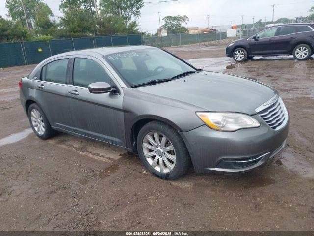  Salvage Chrysler 200