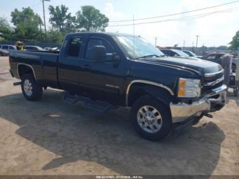  Salvage Chevrolet Silverado 2500