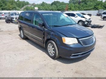  Salvage Chrysler Town & Country