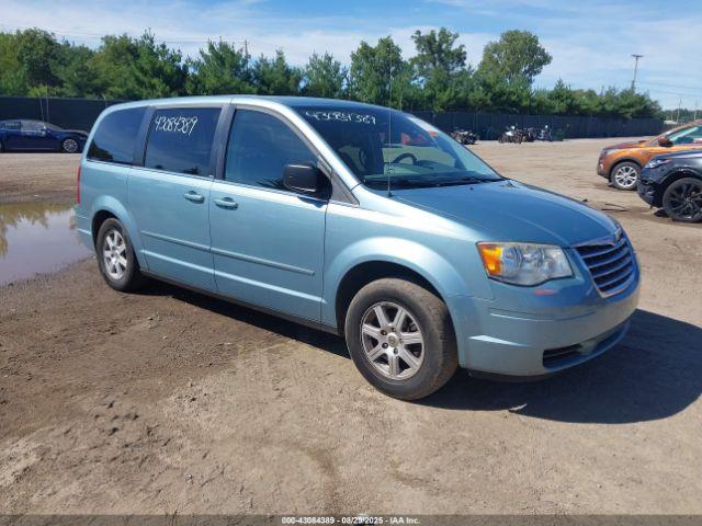  Salvage Chrysler Town & Country