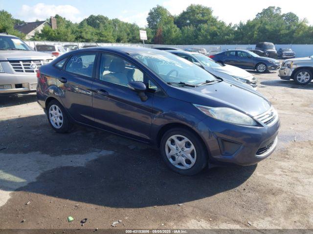  Salvage Ford Fiesta