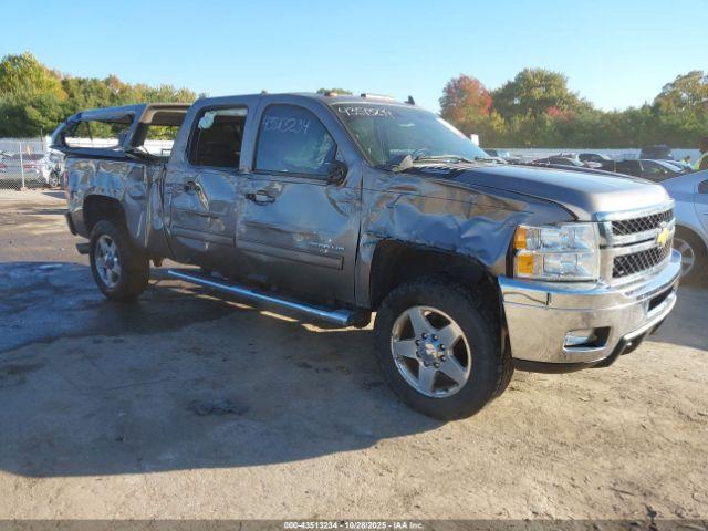  Salvage Chevrolet Silverado 2500