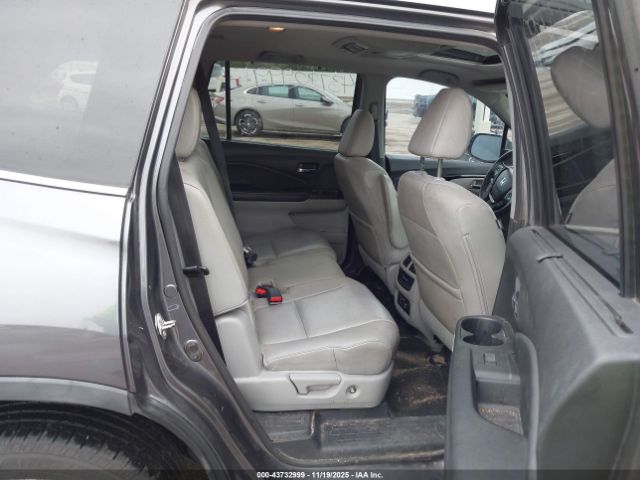 Honda Pilot Touring Image 16