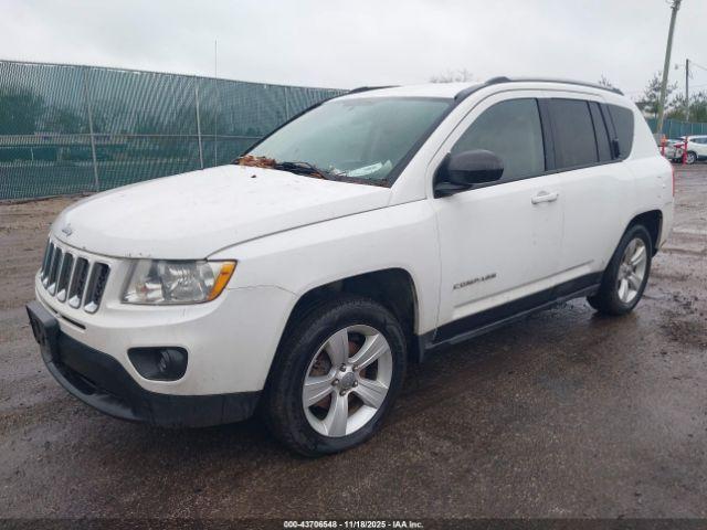Jeep Compass Latitude Image 9