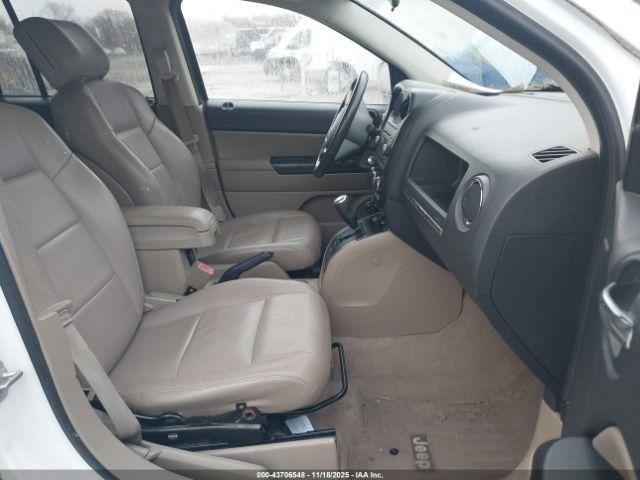 Jeep Compass Latitude Image 3