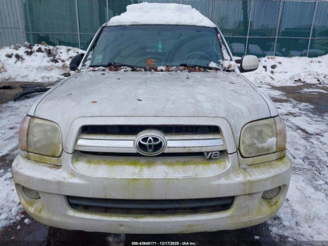 Toyota Sequoia Limited V8 Image 16