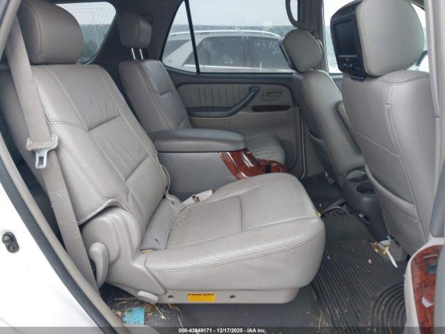 Toyota Sequoia Limited V8 Image 14