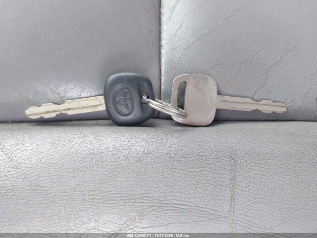 Toyota Sequoia Limited V8 Image 3