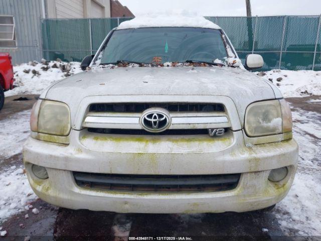 Toyota Sequoia Limited V8 Image 15