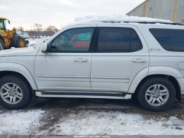 Toyota Sequoia Limited V8 Image 13