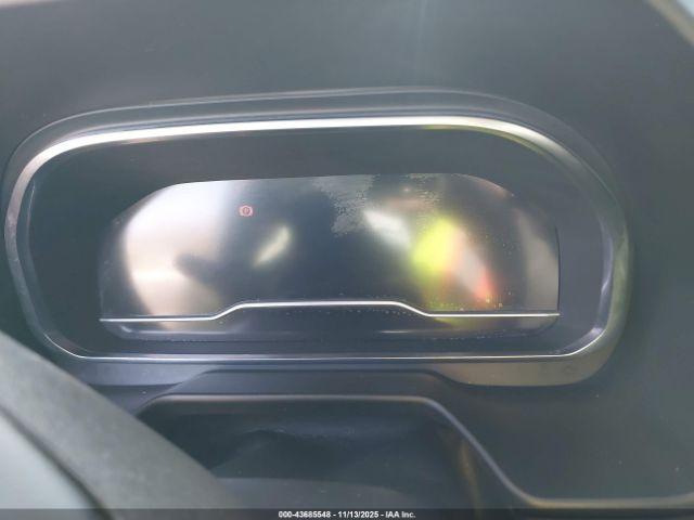 GMC Yukon 4wd At4 Image 14