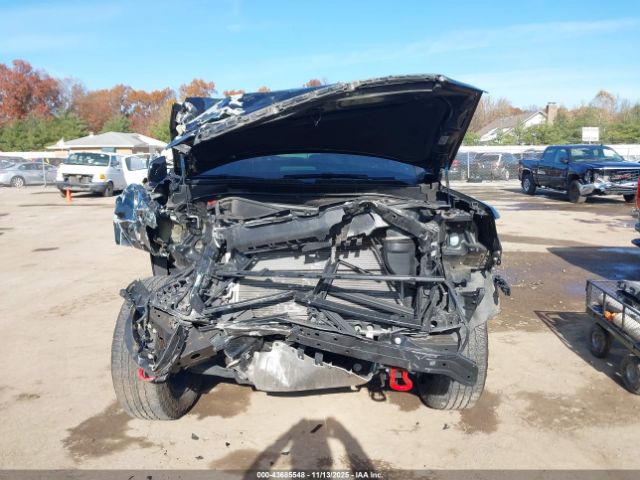 GMC Yukon 4wd At4 Image 16