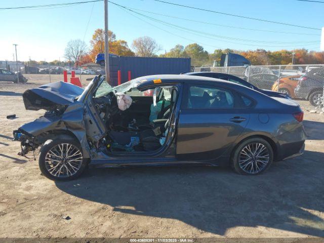 Kia Forte Gt-line Image 12