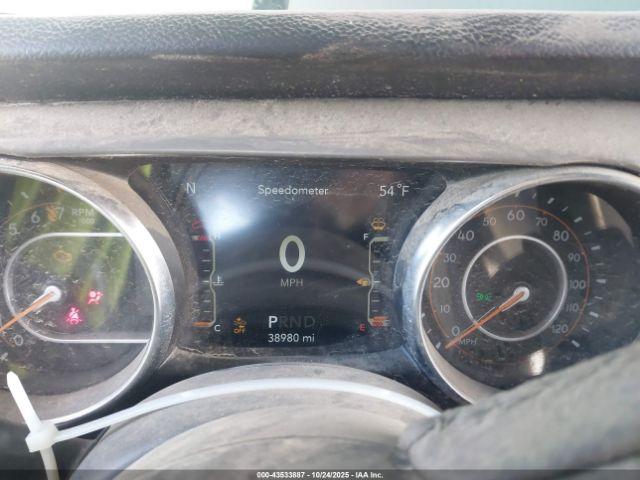 Jeep Wrangler Willys 4x4 Image 9