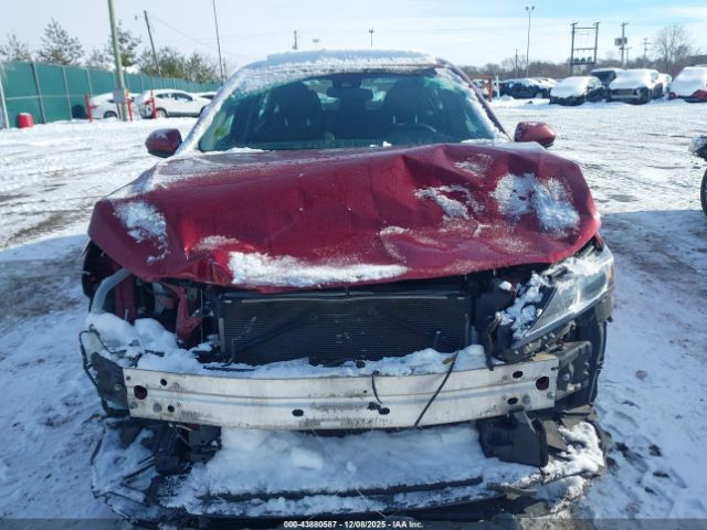 Toyota Camry Le Image 8