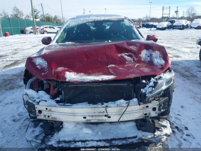 Toyota Camry Le Image 8