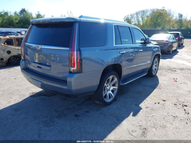 Cadillac Escalade Luxury Image 2