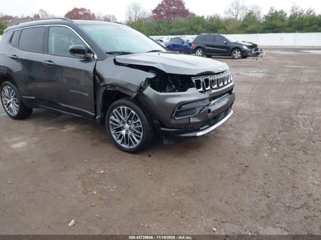 Jeep Compass Limited 4x4 Image 10