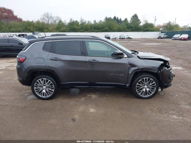 Jeep Compass Limited 4x4 Image 7