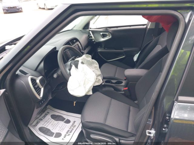 Kia Soul Lx Image 11