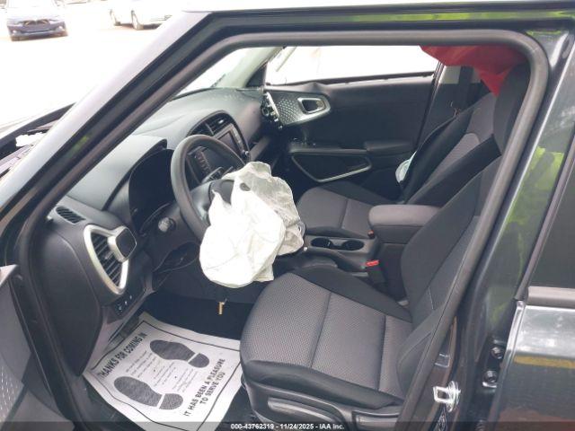 Kia Soul Lx Image 11