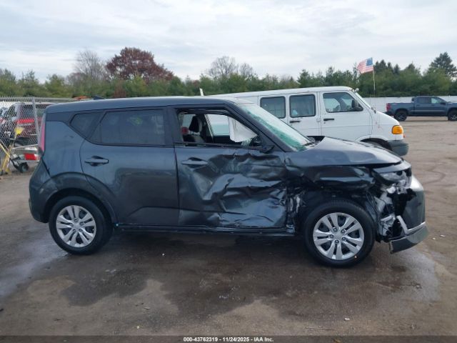 Kia Soul Lx Image 12