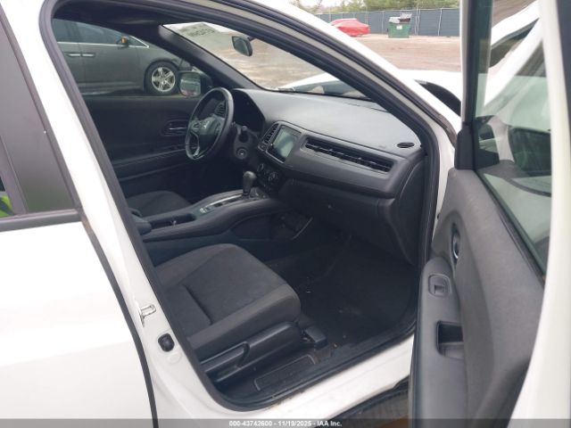 Honda HR-V Sport Image 14