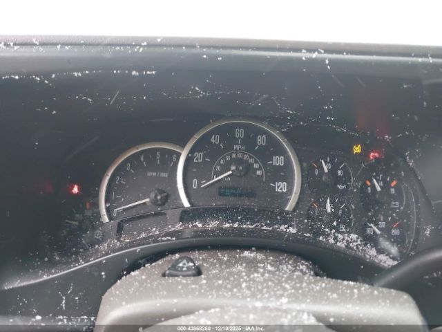 Cadillac Escalade Standard Image 9