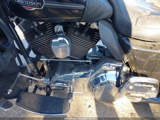 Harley-Davidson Flhtcutg Tri Glide Ultra Classic Image 7